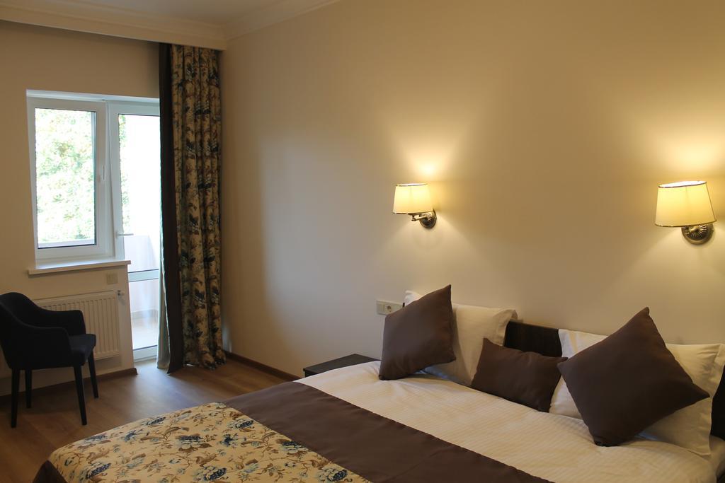 Non-Stop Economy Hotel Boryspil Exterior photo