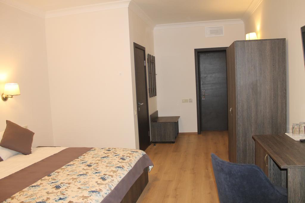 Non-Stop Economy Hotel Boryspil Exterior photo