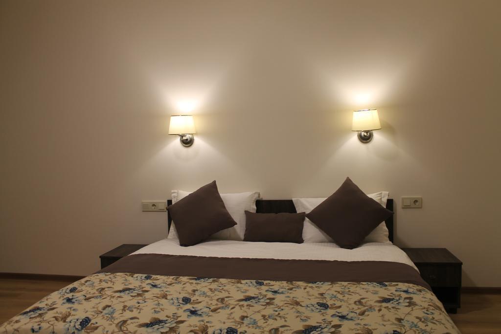 Non-Stop Economy Hotel Boryspil Exterior photo